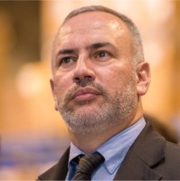 Valmir Floriano
