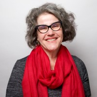 Elizabeth Bialek, Pe