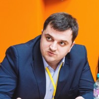 Владимир Опарин