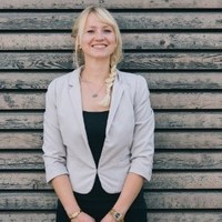 Dr. Nicole Bruehl