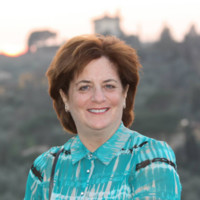 Robyn Golden