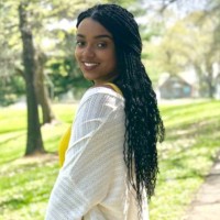 D'Naysha Lee