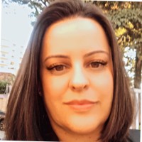 Claudia Leme Meneguelli