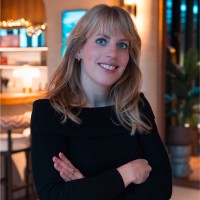 Anneke Stins