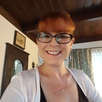 Lisa Benson