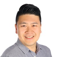 Raymond Lee