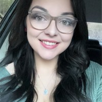 Kelli Pinion