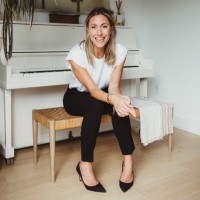 Marianne Miles