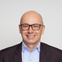 Carlos E Macias Torres