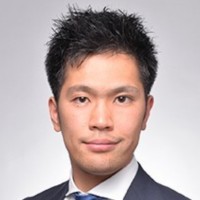 上野晃志