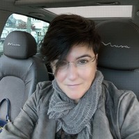 Stef Ania