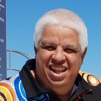 Dr Bruce Visser
