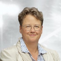 Dr. Claudia Keidies