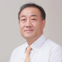 Alex(Young-Man) Kim