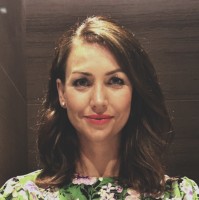Laura Earle