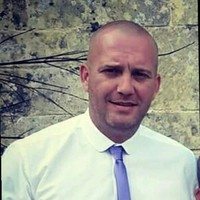 Stephen Worthington