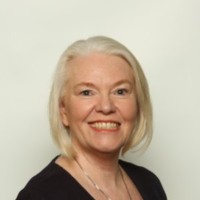 Carolyn J Emmons