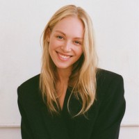 Daphne De Baat, Acc