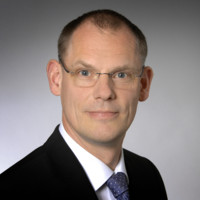Prof. Dr. Thorsten Neumann