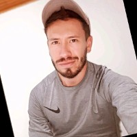 Óscar Lara