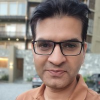Dr Farhan Farooq