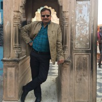 Dr Raja Bairathi