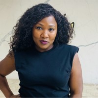 Nomvuyo Hlomela
