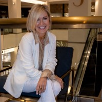 Donna West