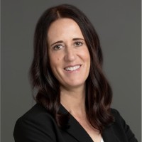 Leslie Squires Rojas, Mba