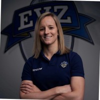 Lara Stalder