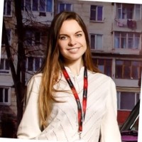 Yana T.