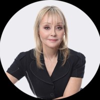 Stephanie Simone