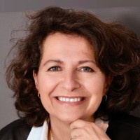 Helene Dercourt