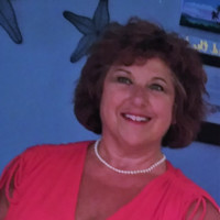 Tina Peomroy