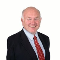 Simon Pallett