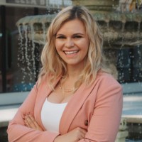 Natasha Anderson, Mba