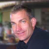 Dr Fernando Smit