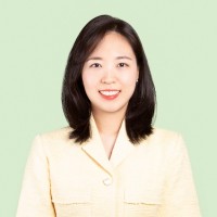 Yujin K.