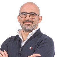 César Simões