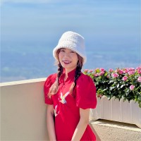 Thu Hậu Bùi
