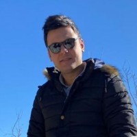 Farhad Momeni