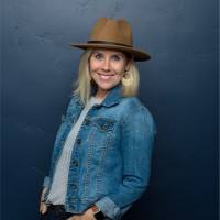 Kelly Lincoln