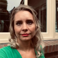 Linda Van Den Broek