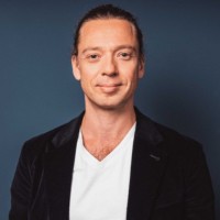 Michael Schneider