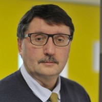 Dr Neil Barnes