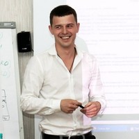 Антон Ефимов