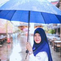 Dina U.