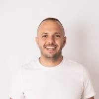 Hezi Shakarzi