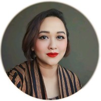 Wieke Suhartiwi W