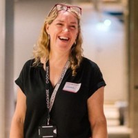 Sarah Lomas